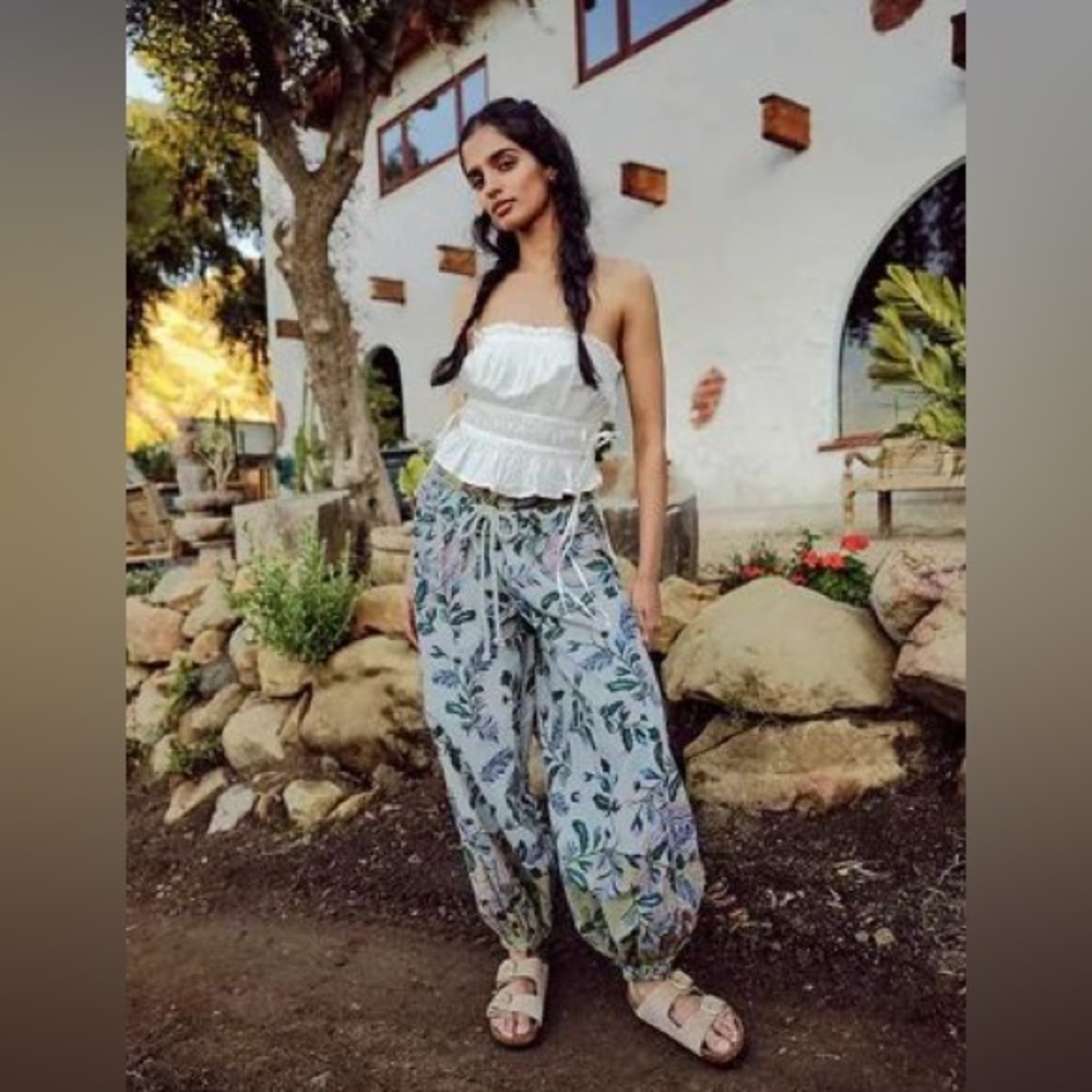 NWOT Printed After Glow Balloon harem pants in xl